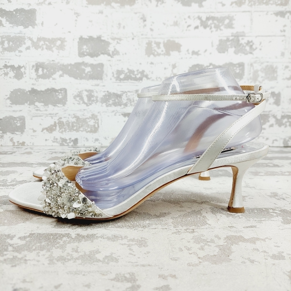 NEW Badgley Mischka Women's Kate Silver Jewel Heeled Sandals M211